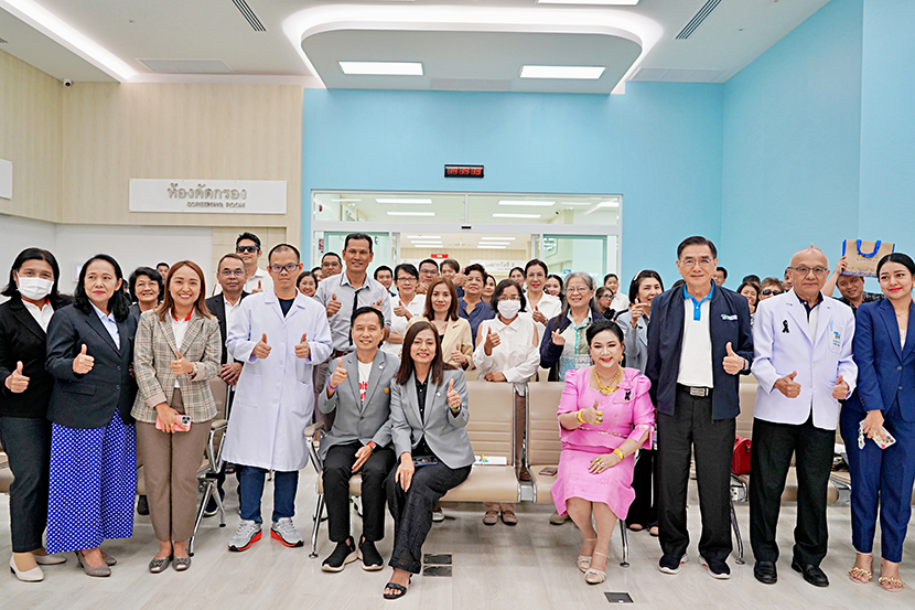 พูดคุยใกล้ชิดกับแพทย์ผู้เชี่ยวชาญ พร้อมโปรตรวจมะเร็งราคาพิเศษ